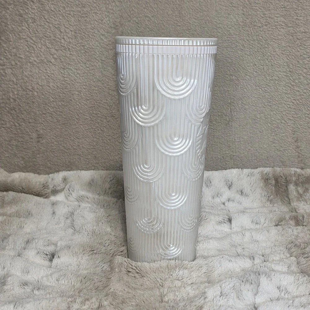2023 Starbucks Tumbler 24oz Pearl White Mermaid Cold Cup Siren Shell No Straw